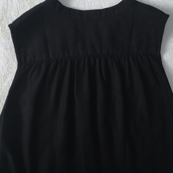 Fei Sleeveless Tunic Woman’s Size 10 Black Button Front Side Slits - Picture 8 of 10